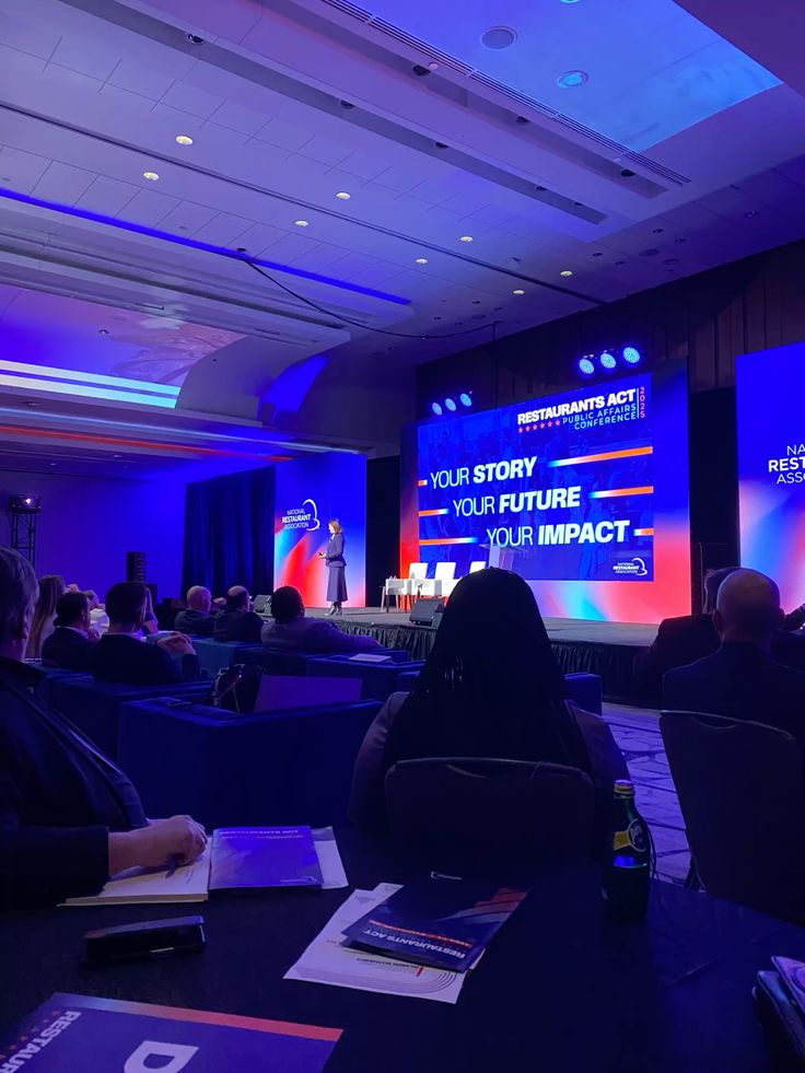 TimeGlobe editorial team following industry conferences to track emerging tech trends