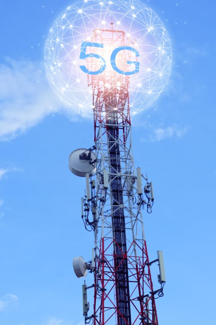5G cell tower broadcasting next-generation wireless network signals